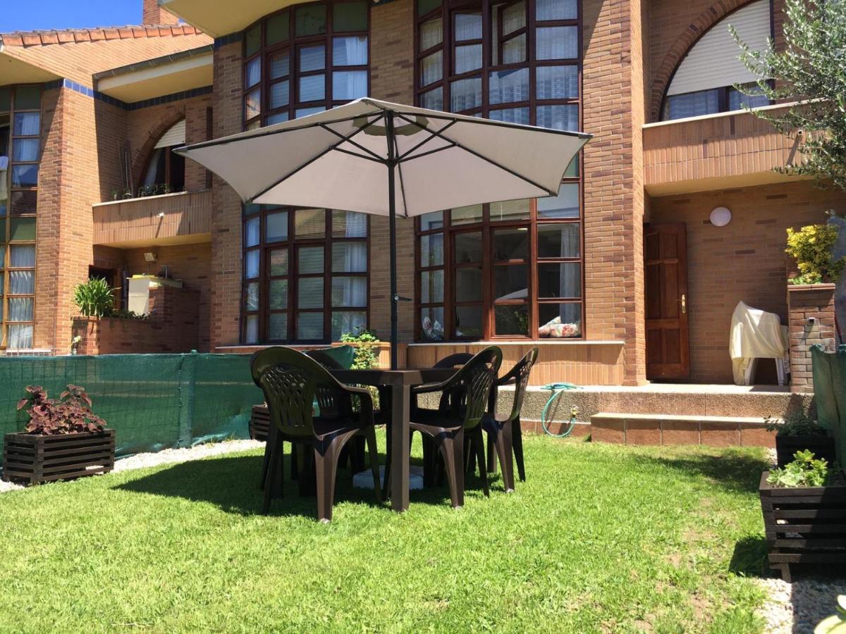 Chalet En Laredo Cerca De La Playa. Villa Exterior foto
